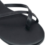 Sandalias flats Kenia para mujer color negro